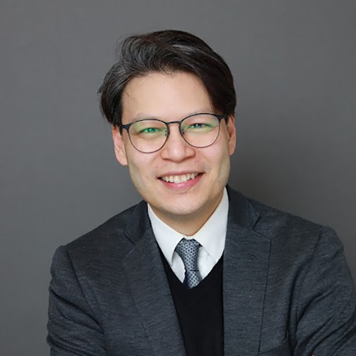https://testing.canadian-visa-lawyer.com/wp-content/uploads/2025/02/victor_bio_alt.jpg